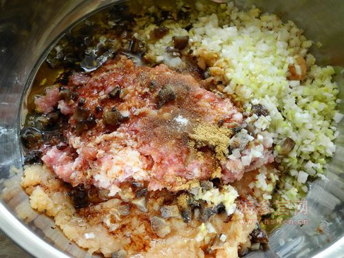 骨汤鲜肉海参馄饨怎么做